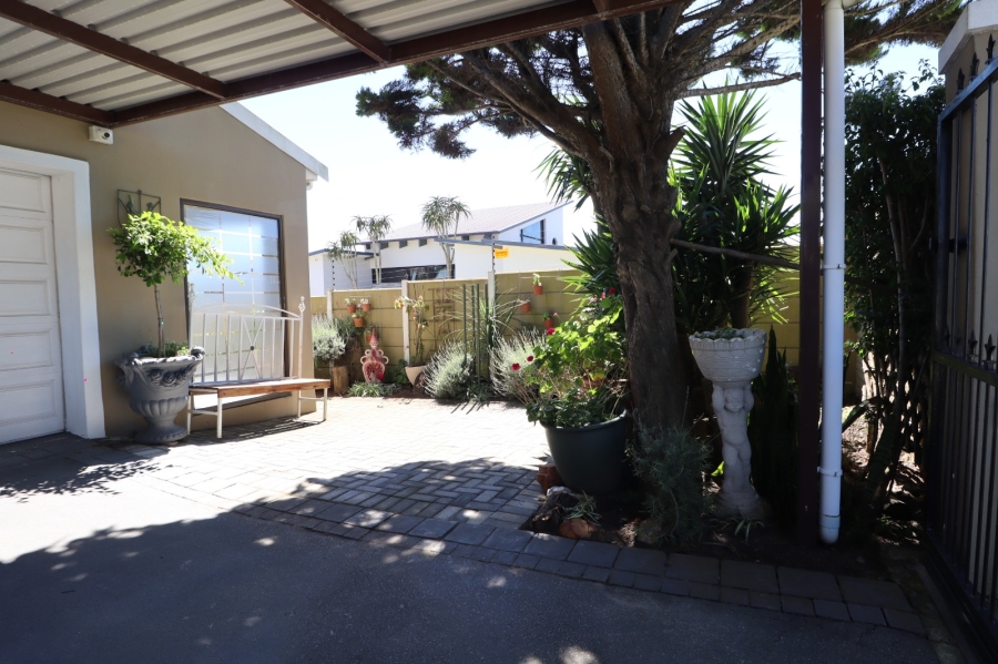 3 Bedroom Property for Sale in Kamma Heights Eastern Cape
